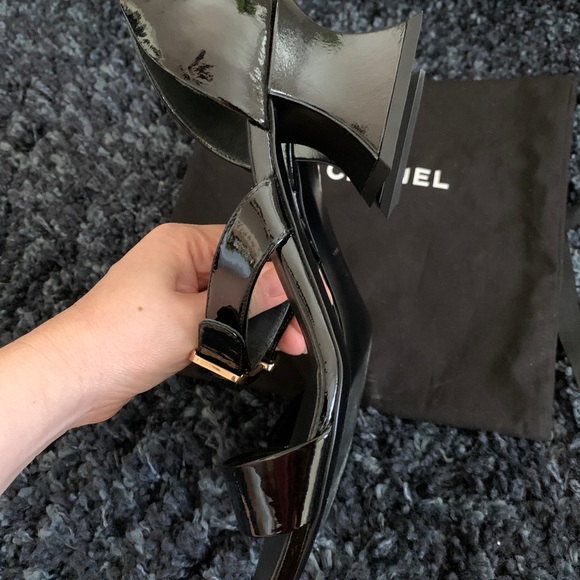 Chanel runway 2022 collection shoes sandals - Picture 12 of 16